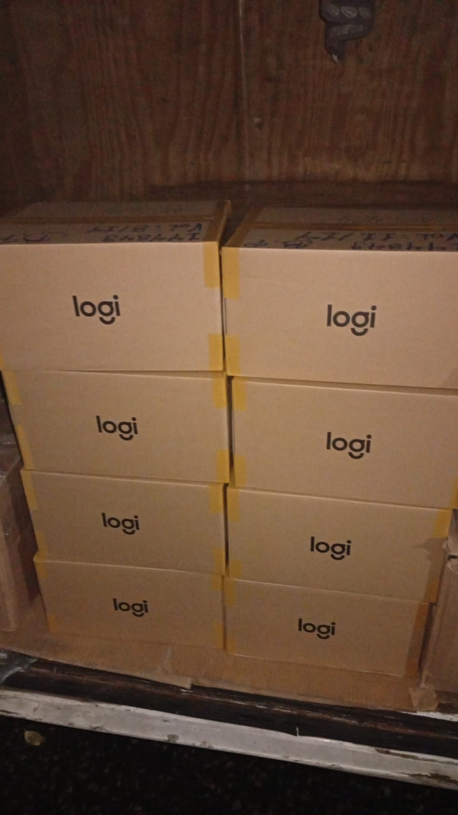 Carga Logitech paletizado transportada pela BP